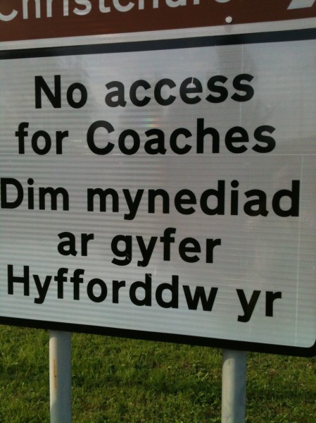 Welsh road sign translation error